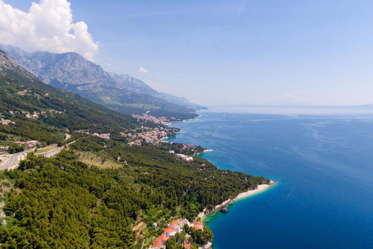 Apartments By The Sea Brela, Makarska - 18356 Extérieur photo