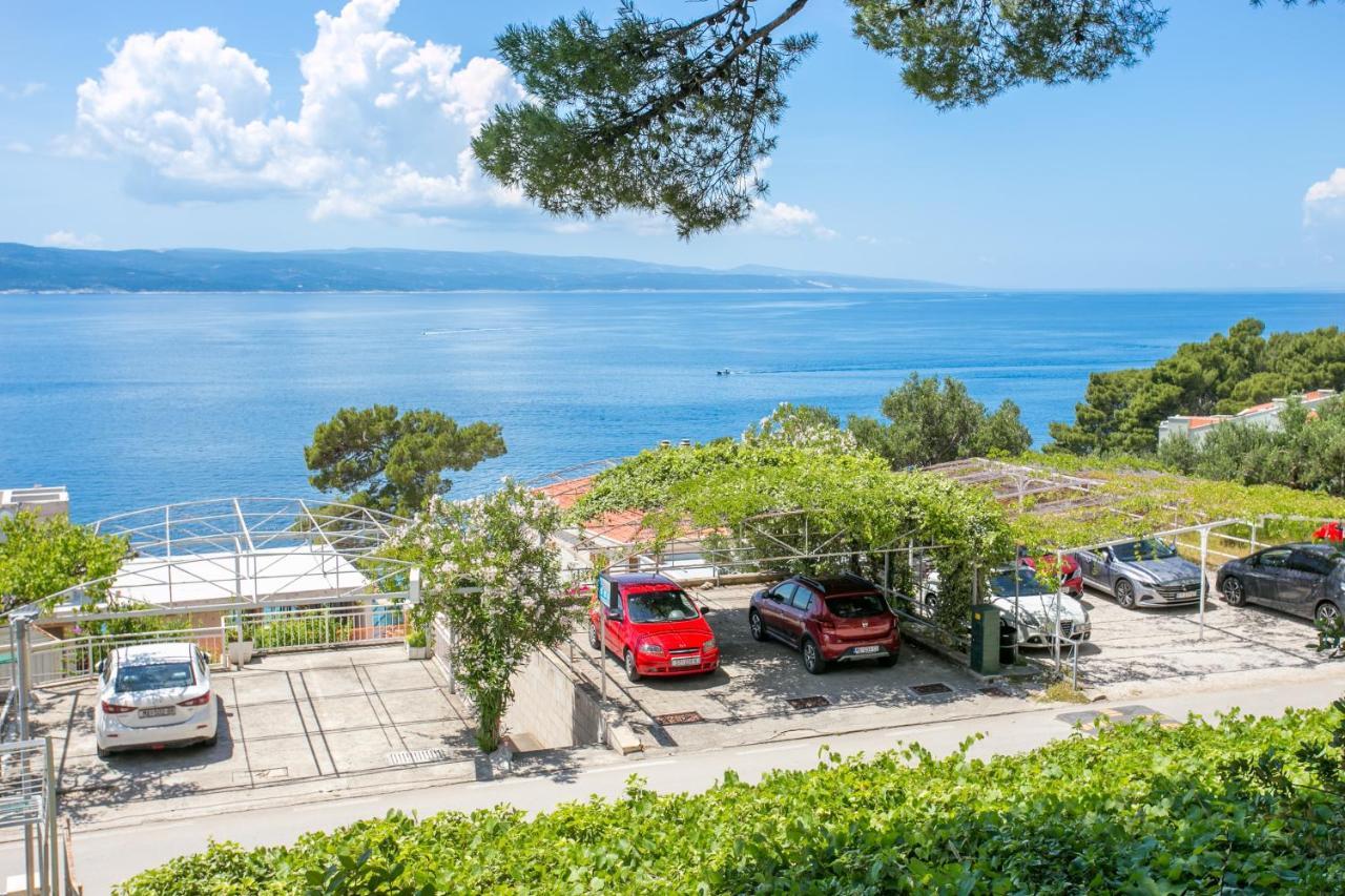Apartments By The Sea Brela, Makarska - 18356 Extérieur photo