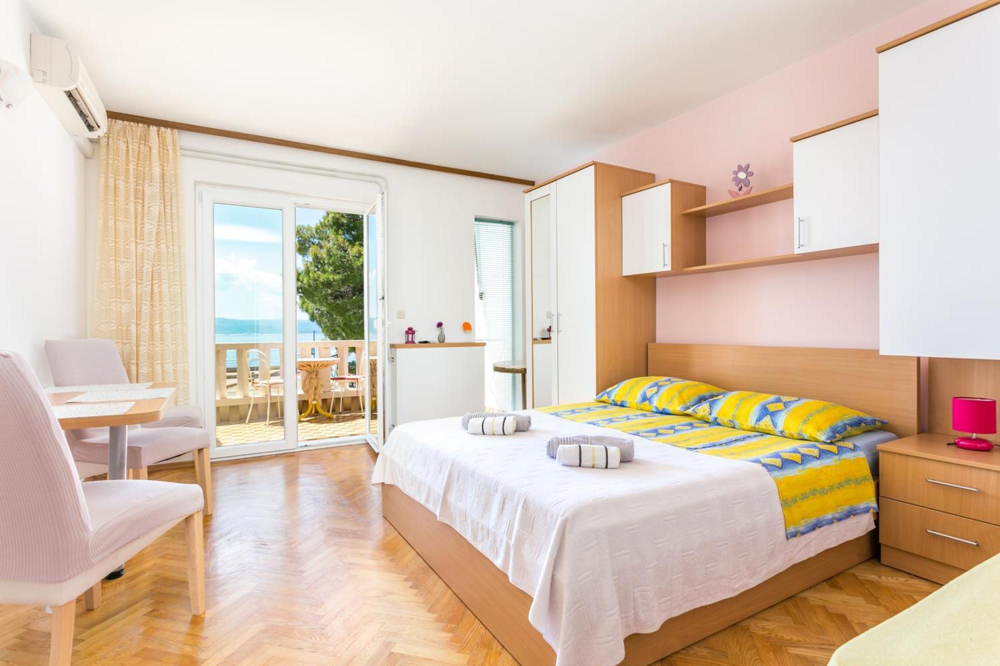 Apartments By The Sea Brela, Makarska - 18356 Extérieur photo