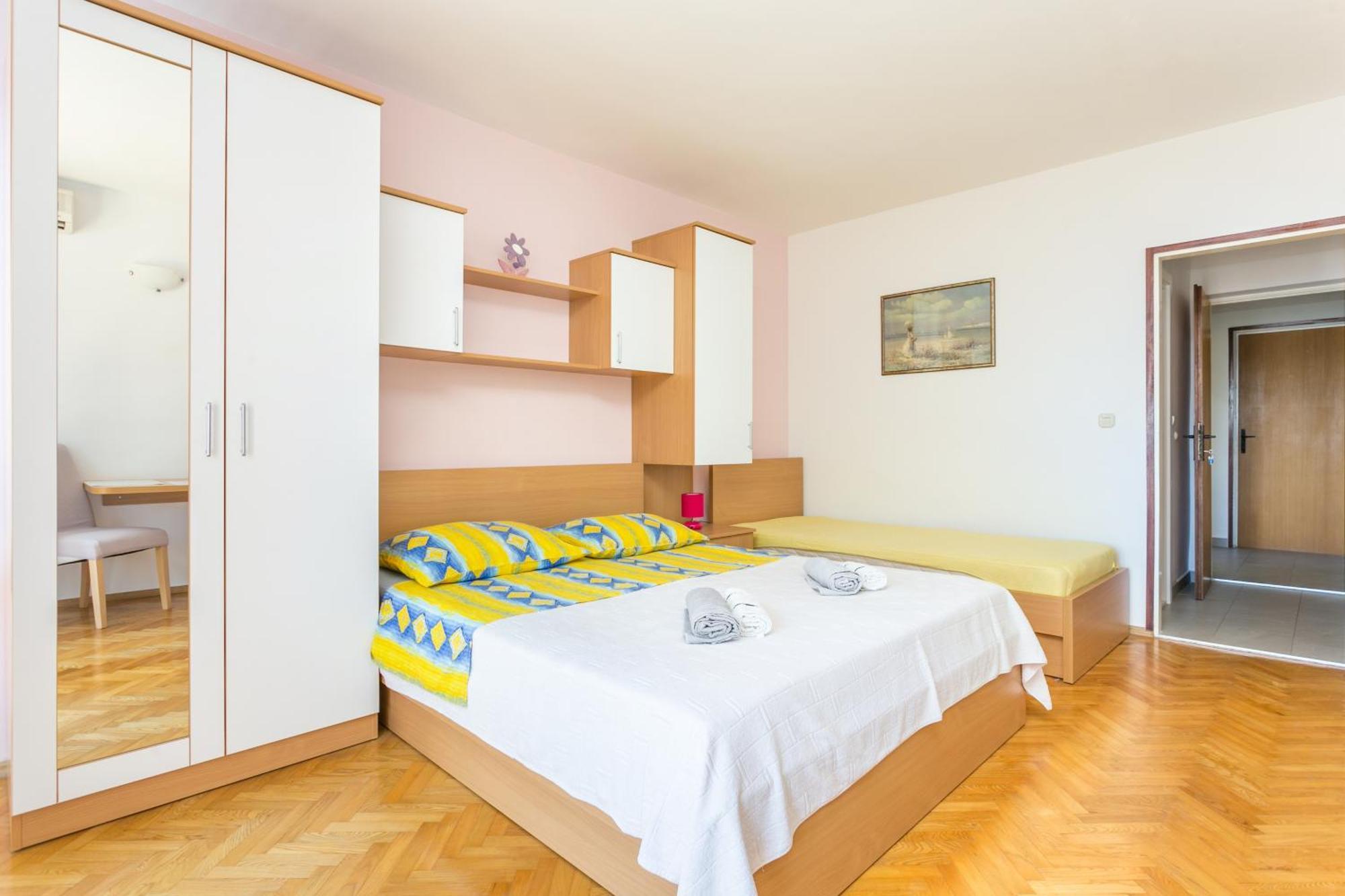 Apartments By The Sea Brela, Makarska - 18356 Chambre photo