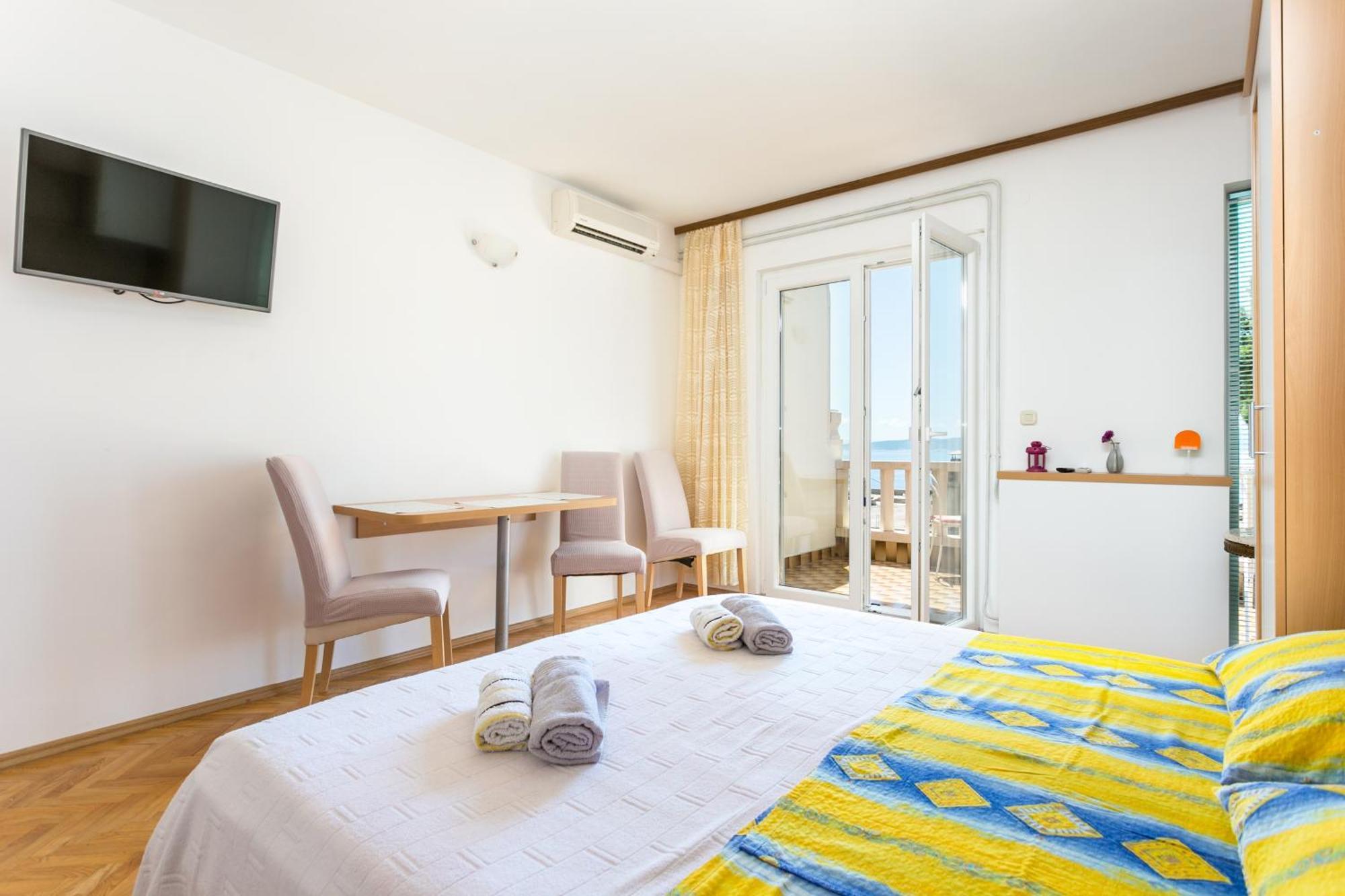 Apartments By The Sea Brela, Makarska - 18356 Chambre photo